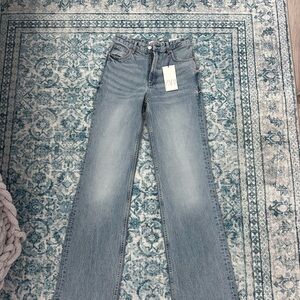 BRAND NEW Zara Women's Light Blue Jeans